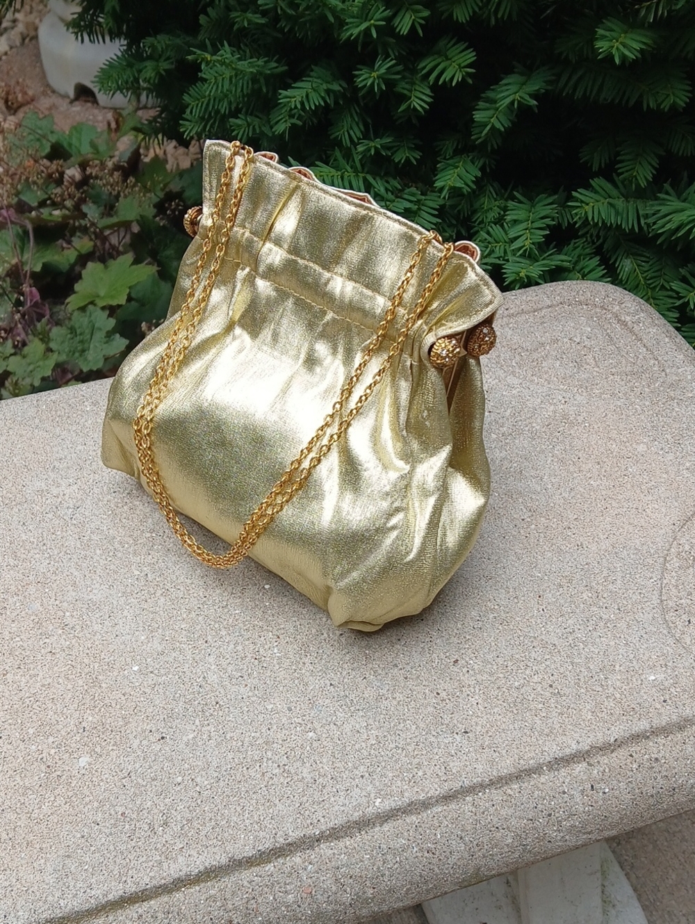 gold metallic lamé ruched 1950s evening bag, chain strap